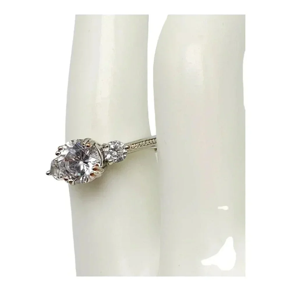 Three-Stone Setting Clear CZ Cocktail Ring Silver Tone Vintage Size 8 Heart Side